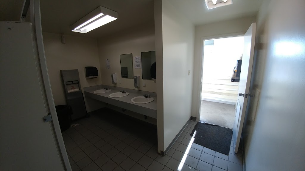 Flying J | 1511 Ross Ave E, Regina, SK S4N 7E5, Canada | Phone: (306) 721-0070