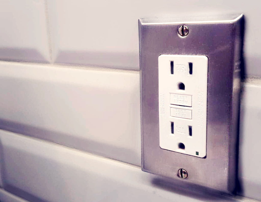 G&K Electric Inc | 2116 Logan Ave, Winnipeg, MB R2R 0J1, Canada | Phone: (204) 774-5549