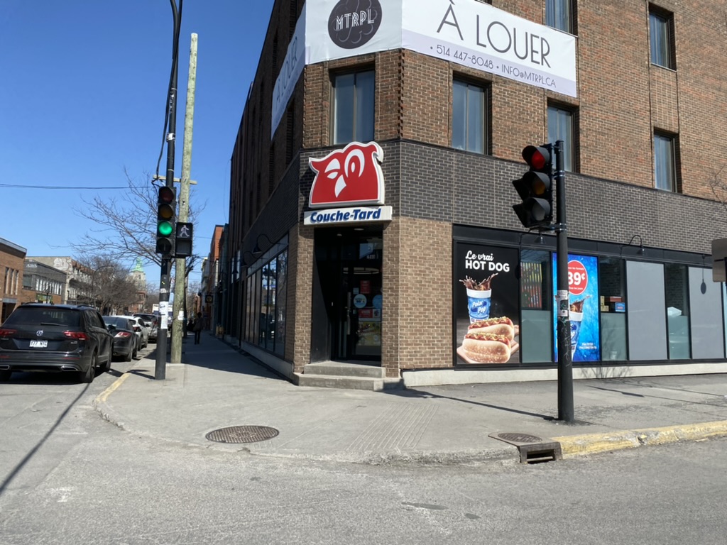 Couche-Tard | 2580 Rue Centre, Montréal, QC H3K 1J8, Canada | Phone: (514) 933-3078