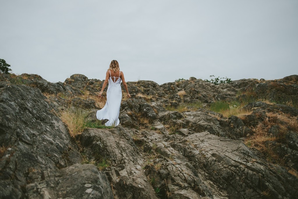 Innocent Thunder Photography | PO Box 911, Errington, BC V0R 1V0, Canada | Phone: (250) 927-3487