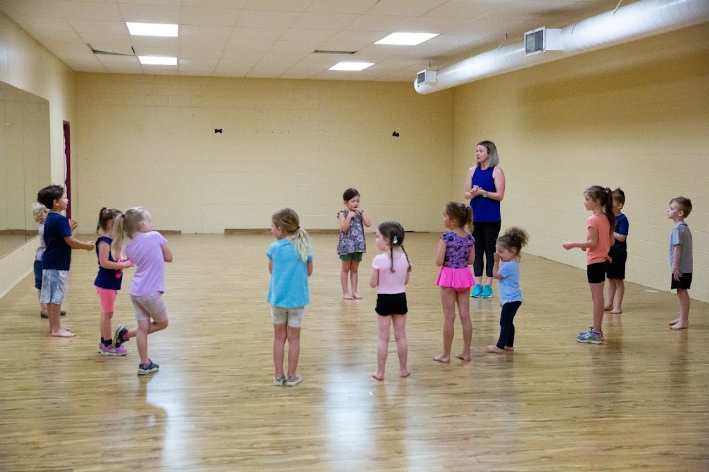 Susan Whitelock Dance Studio | 80 Edward St S, Arnprior, ON K7S 3W4, Canada | Phone: (613) 622-2427