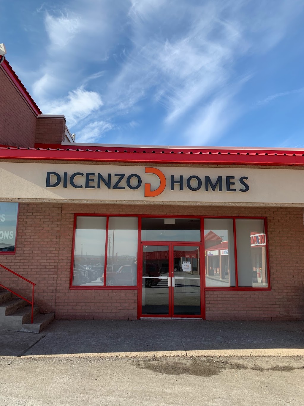 DiCenzo Homes | 1070 Stone Church Rd E Unit 39, Hamilton, ON L8W 3L3, Canada | Phone: (289) 919-0559