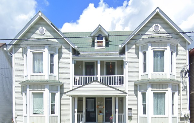 Black House Yoga Therapy Center | 8197 Victoria St, Metcalfe, ON K0A 2P0, Canada | Phone: (613) 618-3995