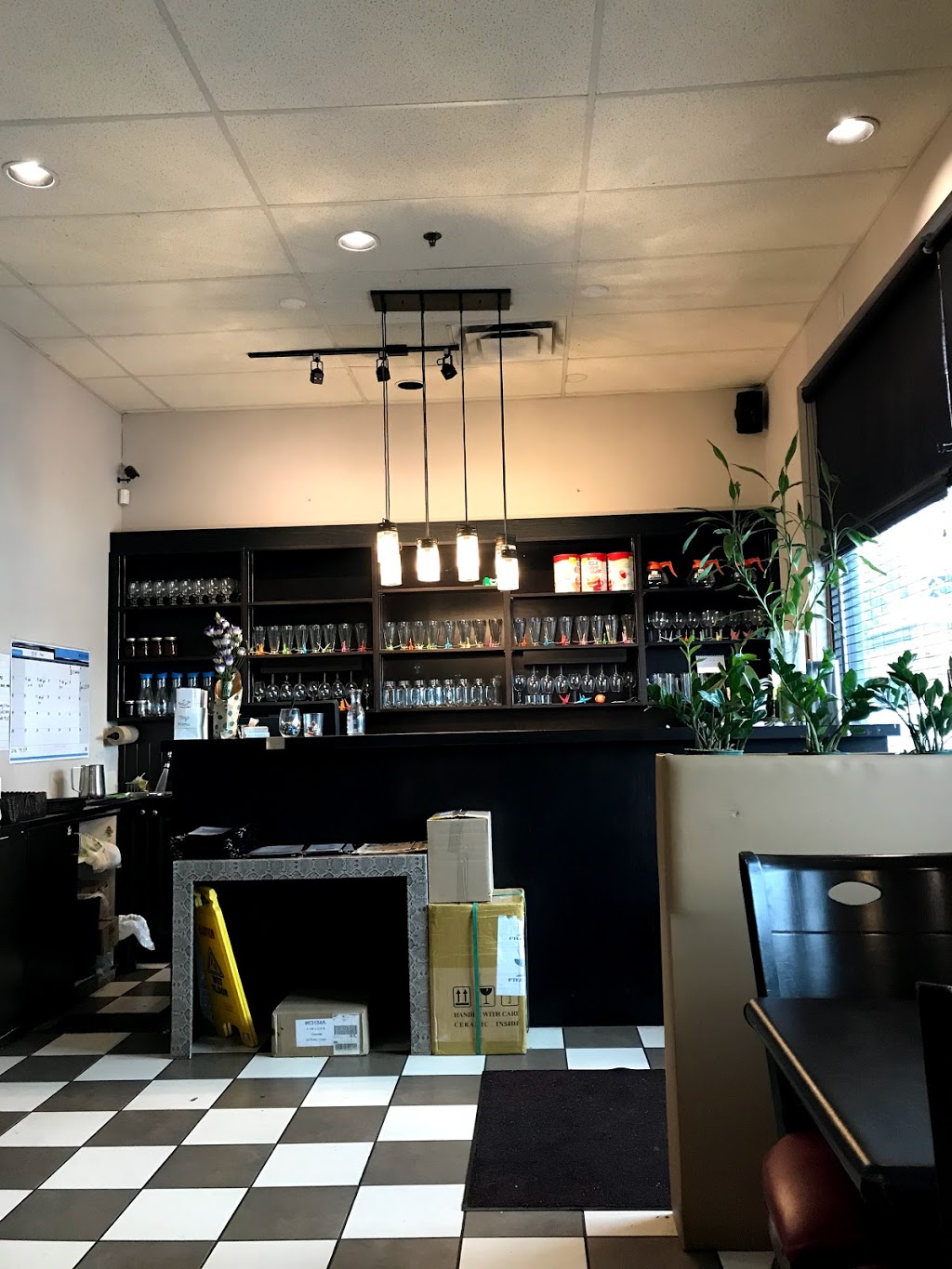 Naomi Vietnamese Restaurant | 8590 200 St #10, Langley City, BC V2Y 2B9, Canada | Phone: (604) 888-7778