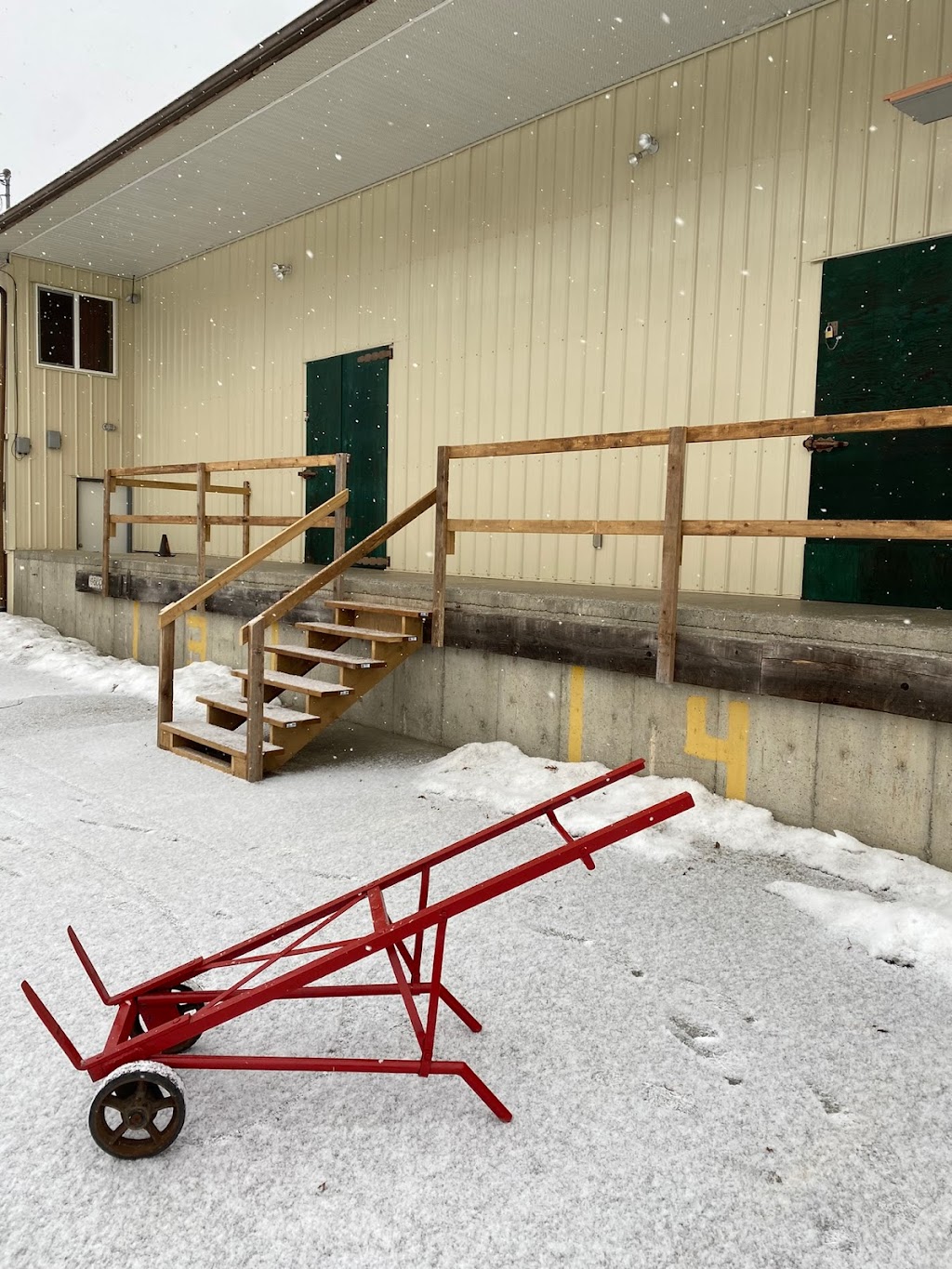 Western Road Storage | 4660 Western Rd, Courtenay, BC V9N 3T2, Canada | Phone: (250) 580-1041