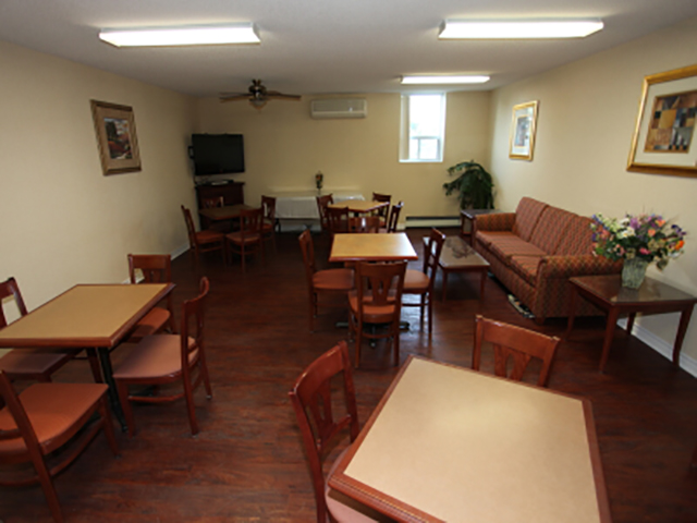 Sunnidale Place | 12 Kozlov St, Barrie, ON L4N 5E6, Canada | Phone: (705) 737-3752