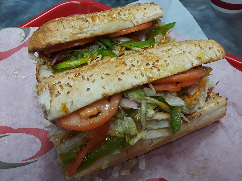Quiznos | 960 Southdown Rd Unit C11, Mississauga, ON L5J 2Y4, Canada | Phone: (905) 855-0782