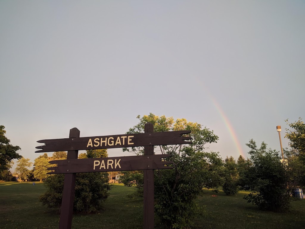 Ashgate Park | 737 Queensbridge Dr, Mississauga, ON L5C 3T3, Canada | Phone: (416) 338-4386
