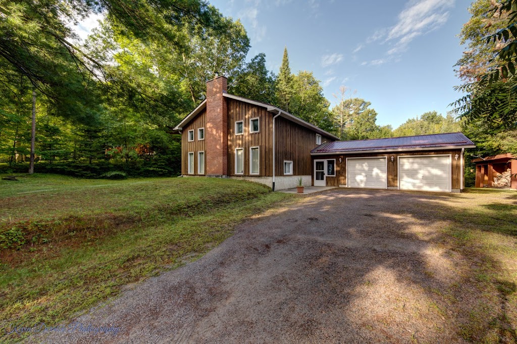 Jami Joy Royale Town And Country Realty Inc. | 46 Kent St W, Lindsay, ON K9V 2Y2, Canada | Phone: (705) 879-8484