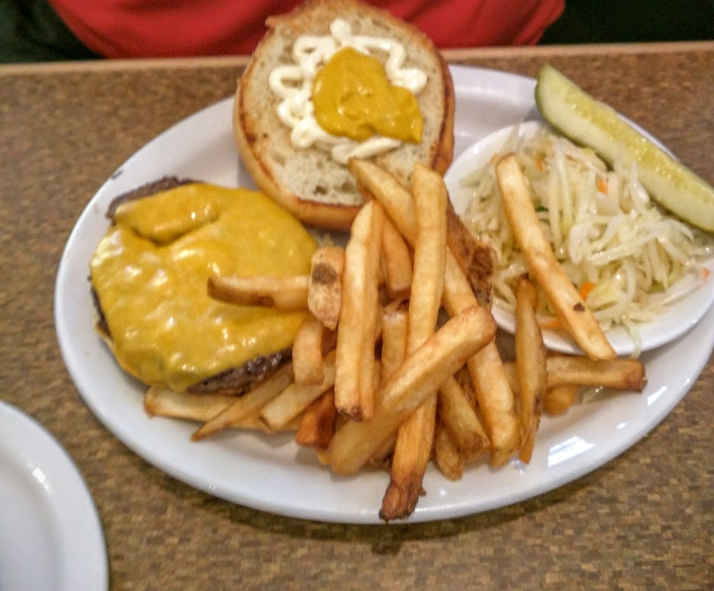 Johns Restaurant | 1643 London Line, Sarnia, ON N7W 1A9, Canada | Phone: (519) 542-9821