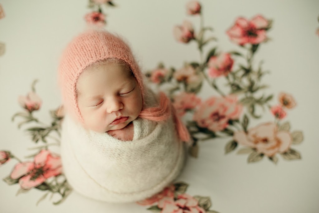 Crystal Lee Photography | 41 Panorama Ave, Lacombe, AB T4L 0J4, Canada | Phone: (403) 391-2429