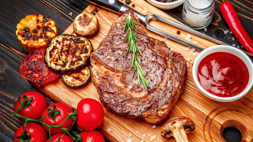 Petros pizza + steakhouse | 4923 46 Ave, Innisfail, AB T4G 1P2, Canada | Phone: (587) 484-9031