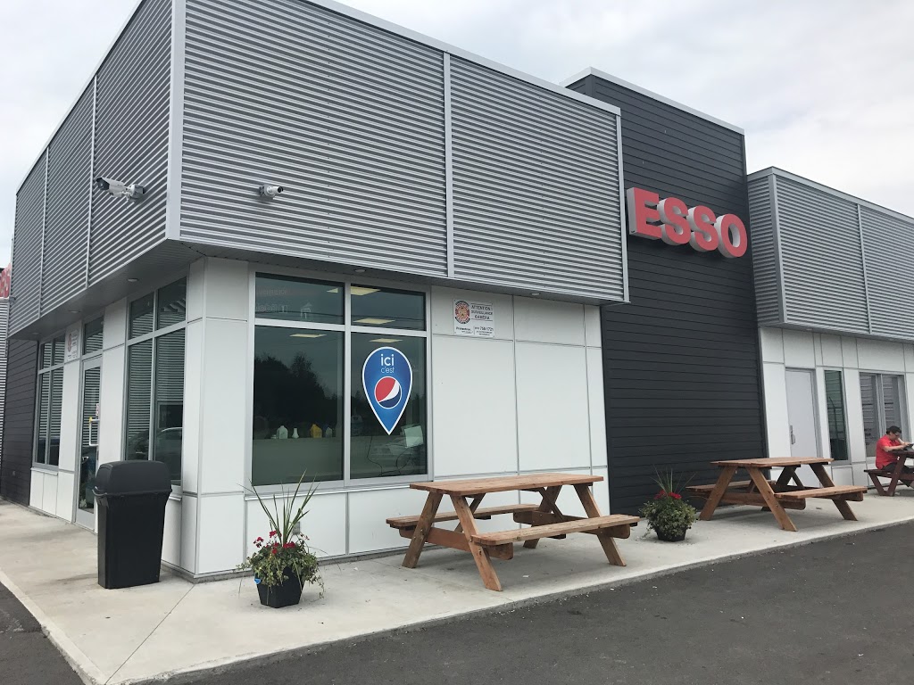 Esso | 2920 QC-218, Manseau, QC G0X 1V0, Canada | Phone: (819) 356-2233