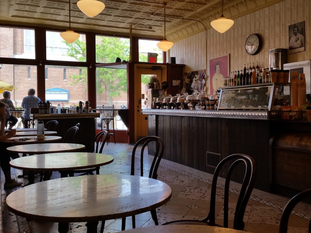 Balzacs Stratford | 149 Ontario St, Stratford, ON N5A 3H1, Canada | Phone: (519) 273-7909