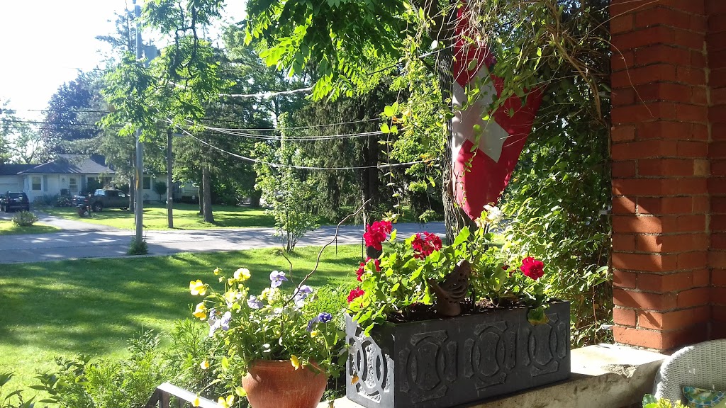Homestead House B & B | 3272 Homestead Dr, Mount Hope, ON L0R 1W0, Canada | Phone: (905) 679-2581