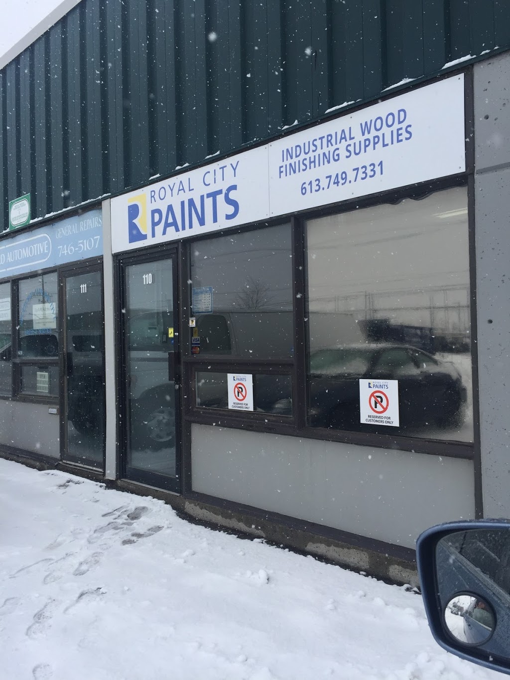 Royal City Paint and Supply | home goods store | 2535 Blackwell St, Ottawa, ON K1B 4E4, Canada | 6137497331 OR +1 613-749-7331