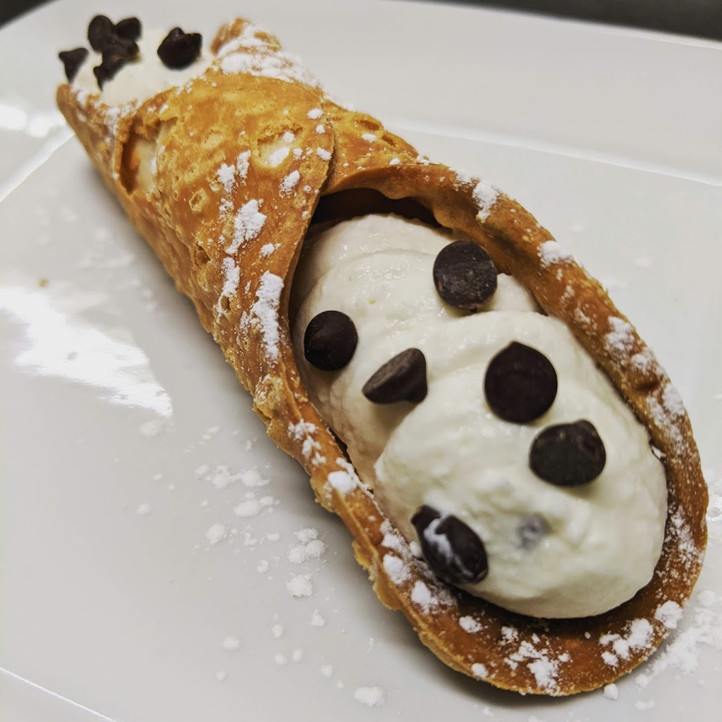 Carmines Pizzeria - North | 390 Northmount Dr NW, Calgary, AB T2K 3H5, Canada | Phone: (403) 457-8885