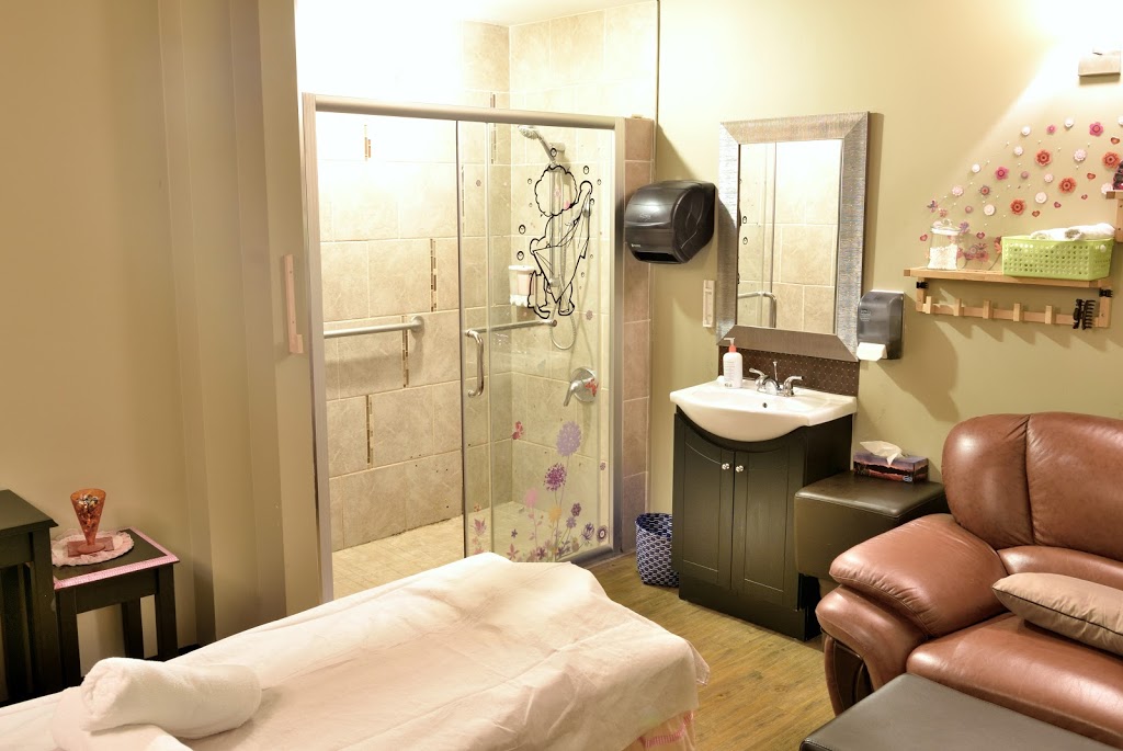 Lotus Wellness Centre & Massage Spa | 9011 Leslie St #111, Richmond Hill, ON L4B 3B6, Canada | Phone: (905) 886-6011