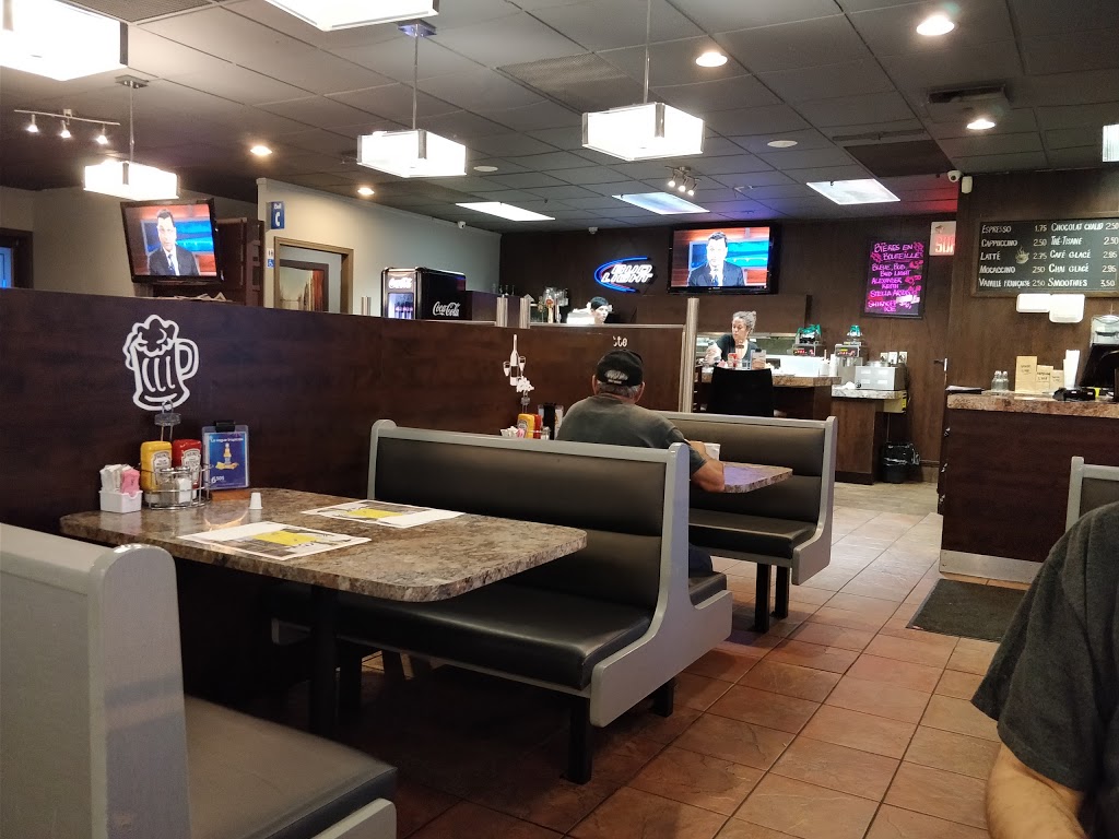 Patio Vidal | 470 Boulevard Gréber, Gatineau, QC J8T 6C7, Canada | Phone: (819) 243-2003