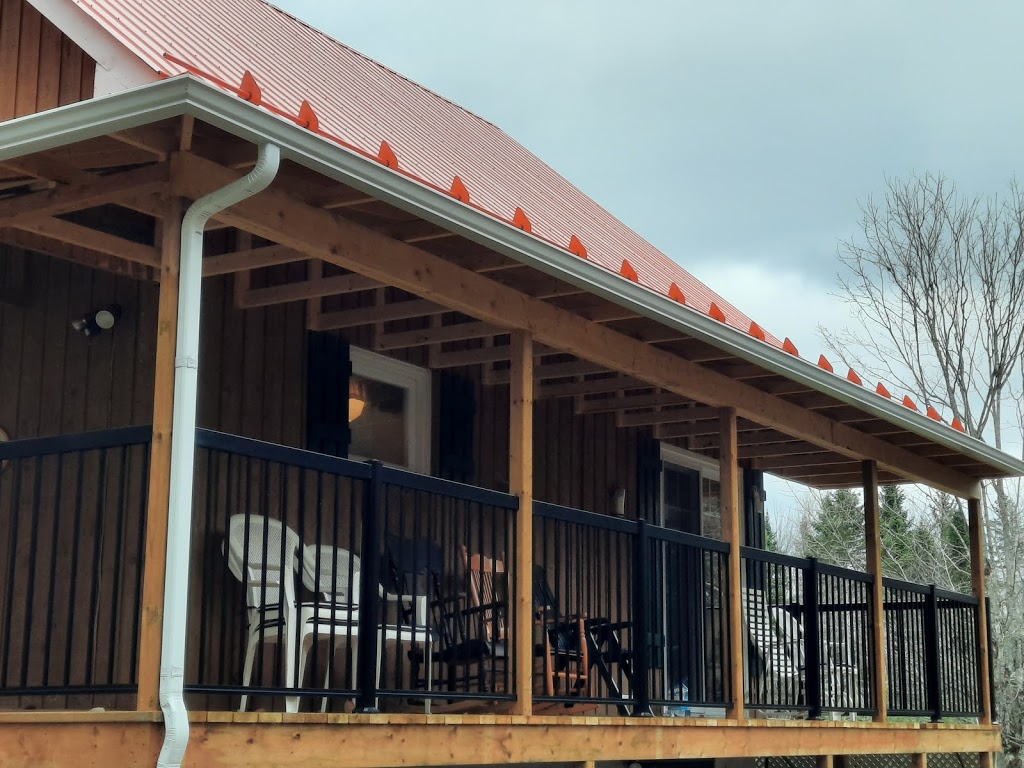 Gouttières et Rampes S.M. | 174 Rue Angus N, East Angus, QC J0B 1R0, Canada | Phone: (819) 993-5537