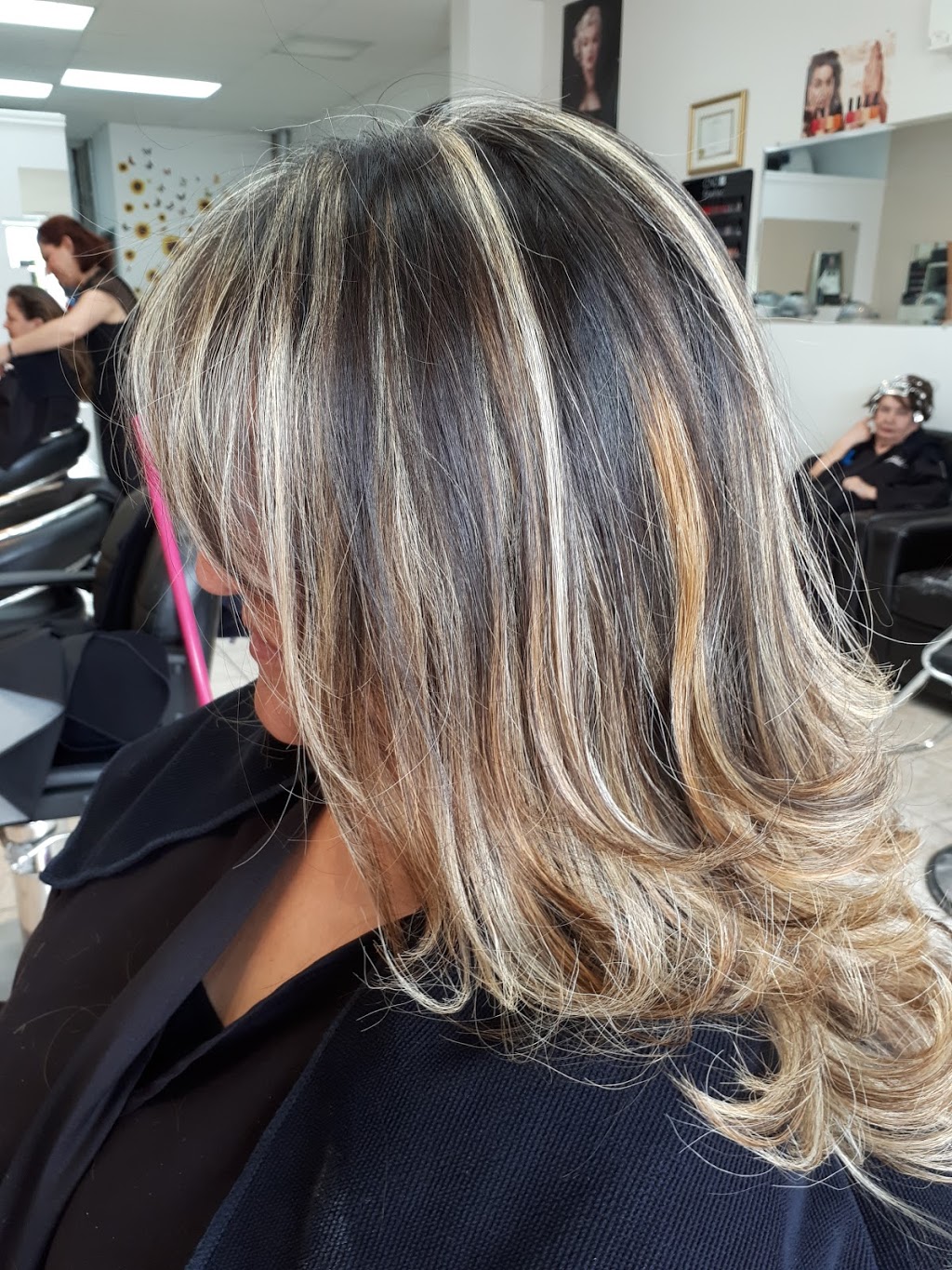 Zara Coiffure Elle Et Lui | 4423 4423 Bd Samson, Laval, QC H7W 2G8, Canada | Phone: (450) 934-6911