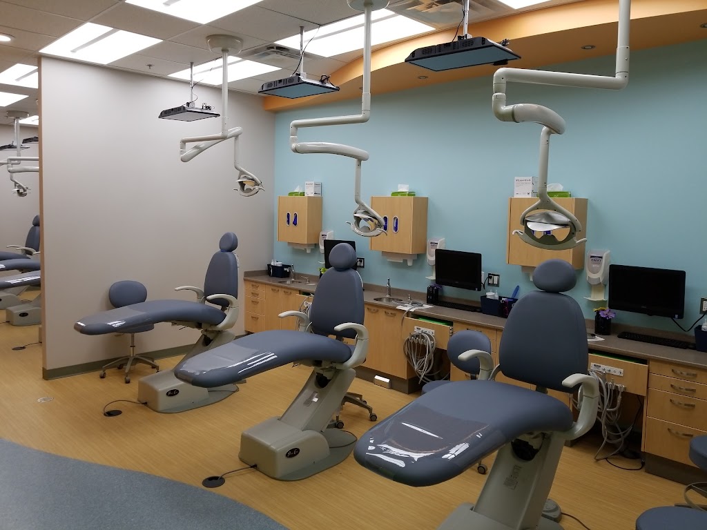 Childrens Dental World | 6-1592 Regent Ave W, Winnipeg, MB R2C 3B4, Canada | Phone: (204) 888-5437