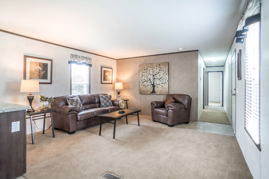 Pinewood on the Lake | 2109 Redwood Ave, Columbus, MI 48063, USA | Phone: (586) 430-5094