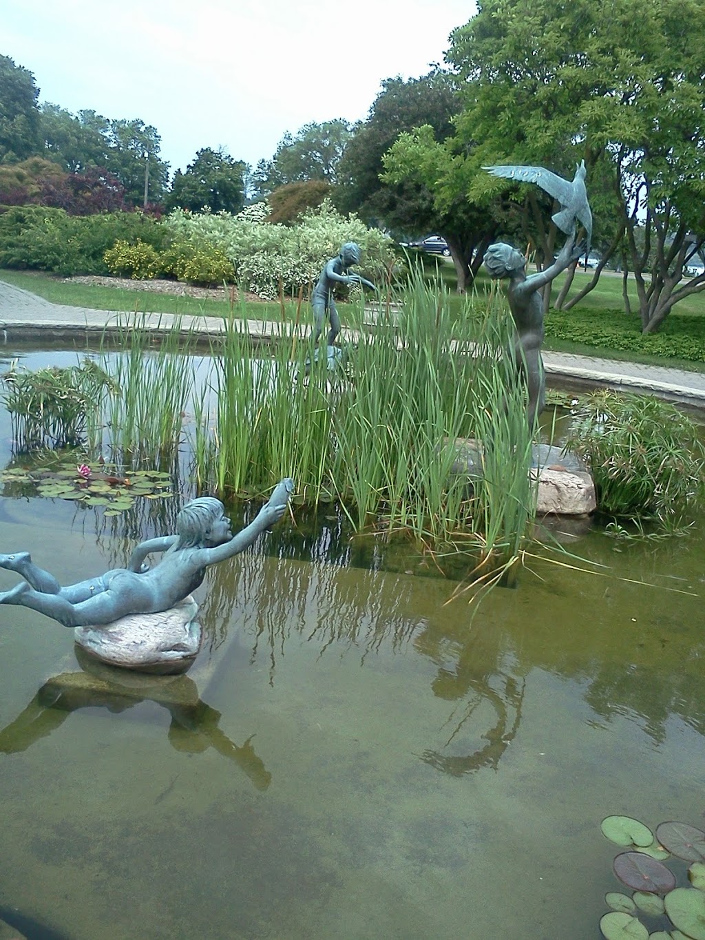 Enjoy the Beauty of the Falls | 7745 Pender street, Niagara Falls , Ontario, ON L2G 0H3, Canada | Phone: (905) 359-9504