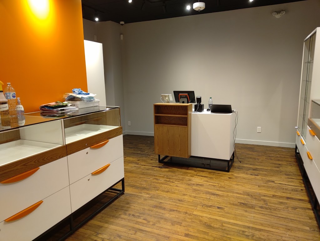 Sessions Cannabis | 278 Carlisle Rd, Carlisle, ON L0R 1H2, Canada | Phone: (289) 895-9191