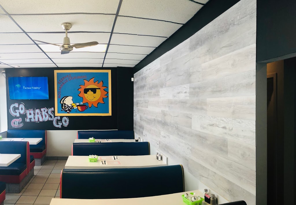 Restaurant Trios | 1155 Av Victoria, LeMoyne, QC J4R 1P9, Canada | Phone: (450) 923-8077