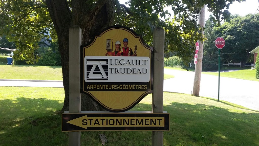 Legault Trudeau Arpenteurs-Géomètres | 137 Rue Carrière, Lachute, QC J8H 2R5, Canada | Phone: (514) 990-9433