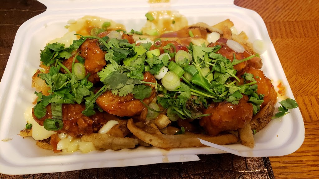 Cheese Curds Gourmet Burgers + Poutinerie | 507 Larry Uteck Blvd, Bedford, NS B4A 0E1, Canada | Phone: (902) 835-7404