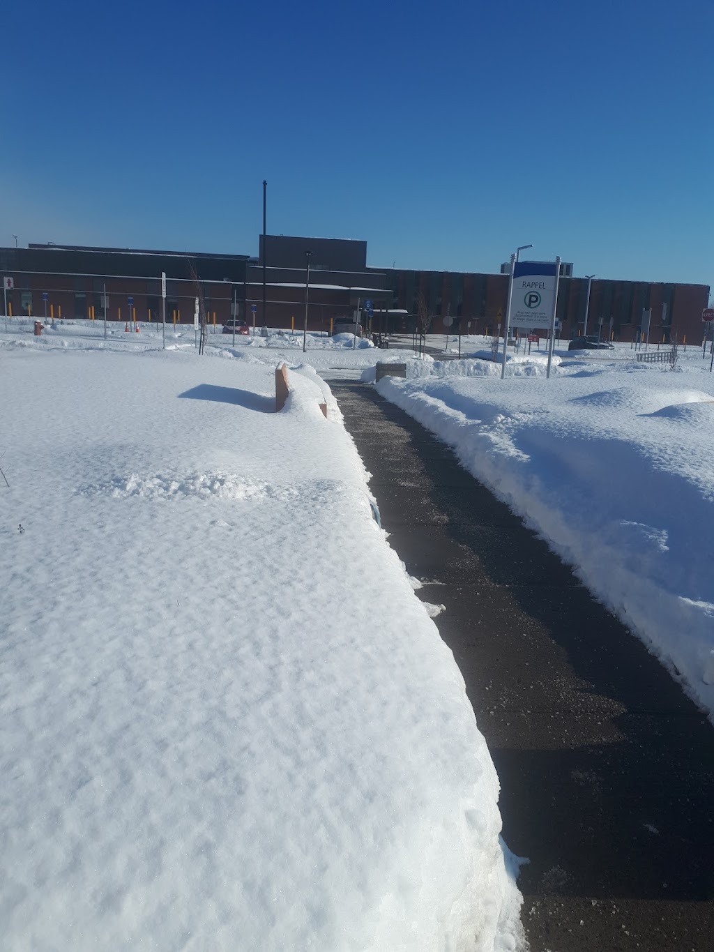 AddÉnergie Charging Station | 533 Av. de la Montagne, Shawinigan, QC G9N 0A3, Canada | Phone: (877) 505-2674