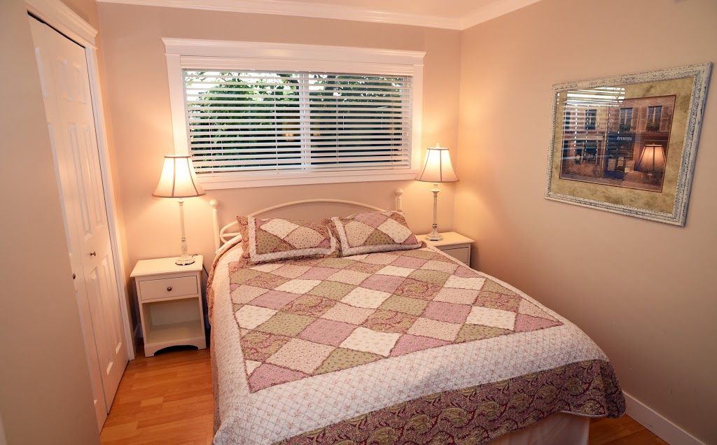 Ferry Walk House | 6317 Douglas St, West Vancouver, BC V7W 2G1, Canada | Phone: (604) 230-3320