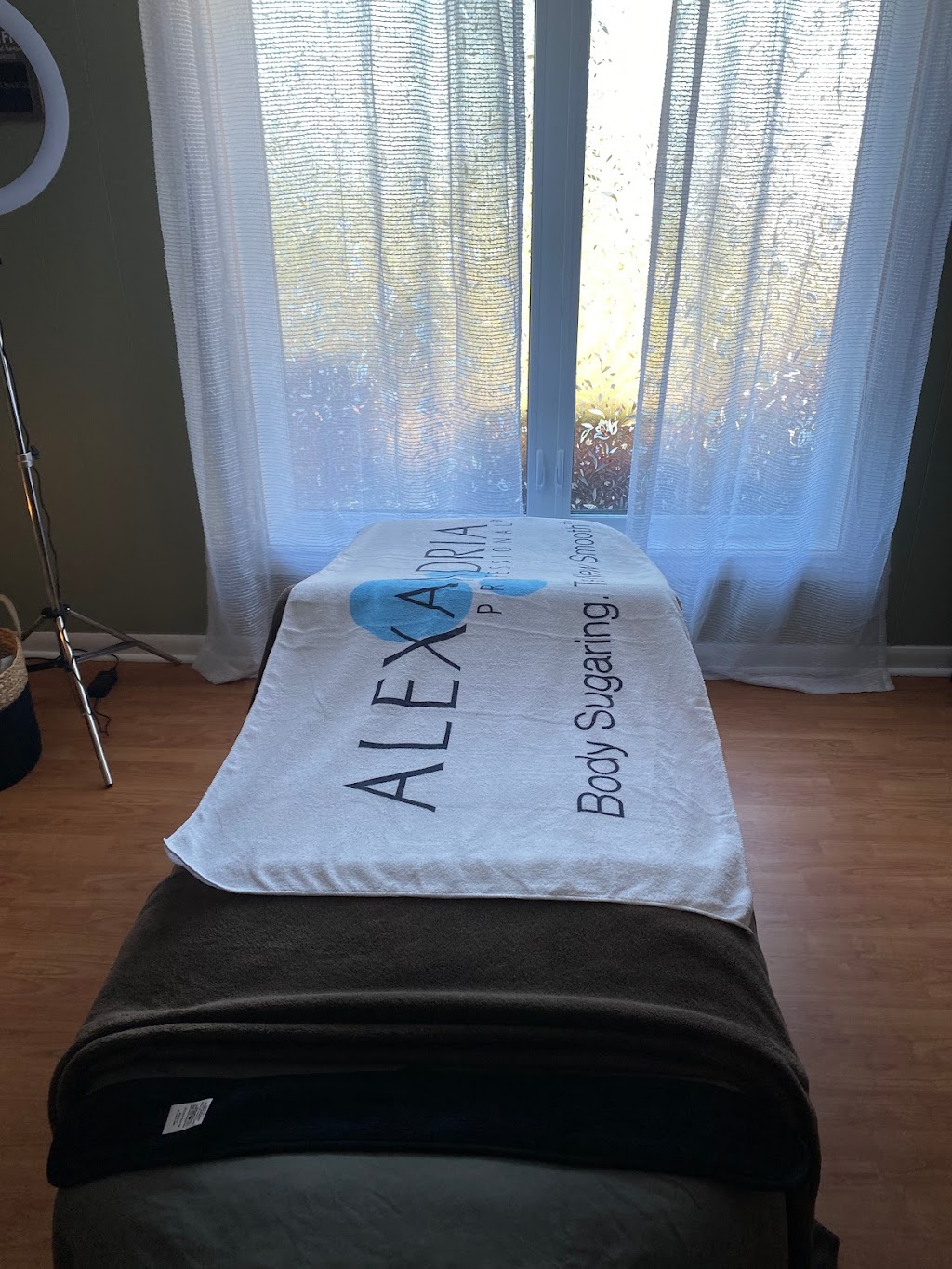 Hometown Aesthetics | 2200 Villiers Line, Indian River, ON K0L 2B0, Canada | Phone: (705) 931-1744