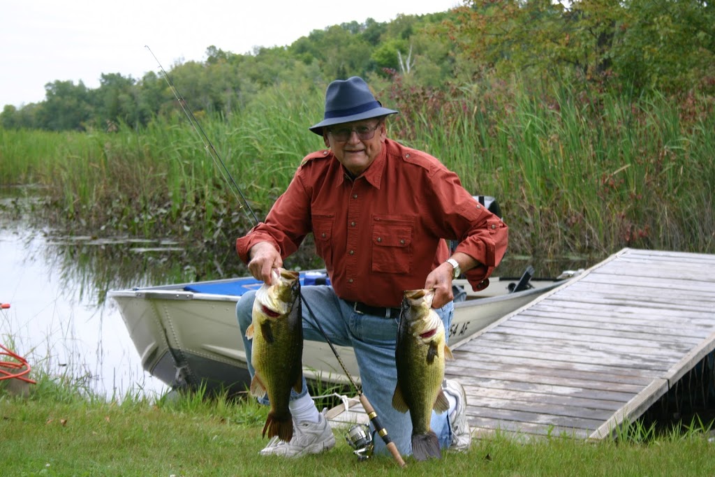 Ferguson Lake Cabins | 1120 Ferguson Lake Rd, Renfrew, ON K7V 3Z7, Canada | Phone: (613) 432-6713