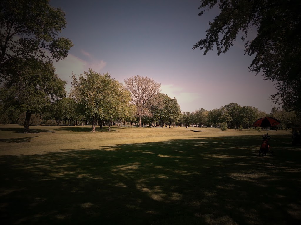 Club de Golf de Valleyfield | 3350 Bd du Bord de lEau, Salaberry-de-Valleyfield, QC J6S 6E1, Canada | Phone: (450) 373-2323