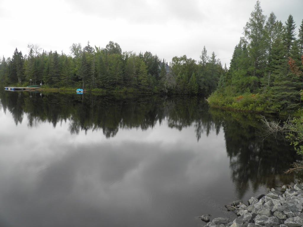 Le Chalet Colvert | 1713 Chem. du Lac Amico, Sainte-Lucie-des-Laurentides, QC J0T 2J0, Canada | Phone: (438) 765-2578