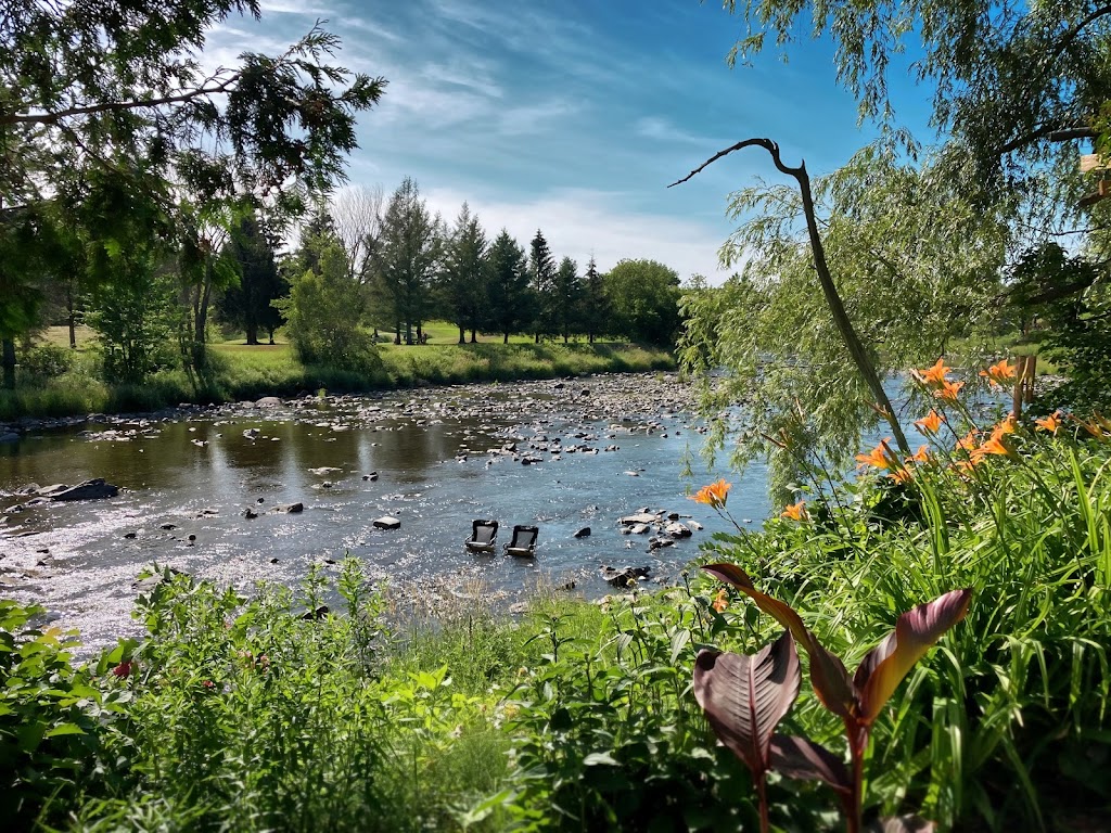Gîte Le Chat-let | 128 Pl. Lacasse, Saint-Gilles, QC G0S 2P0, Canada | Phone: (418) 805-3785