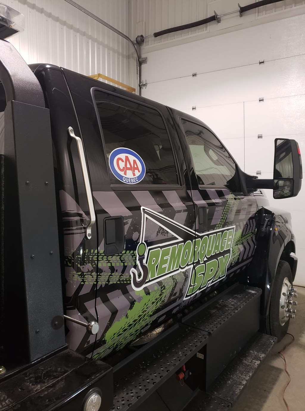 Lettragraphic | 1502 Boulevard Taschereau, LeMoyne, QC J4P 3M7, Canada | Phone: (450) 923-9204