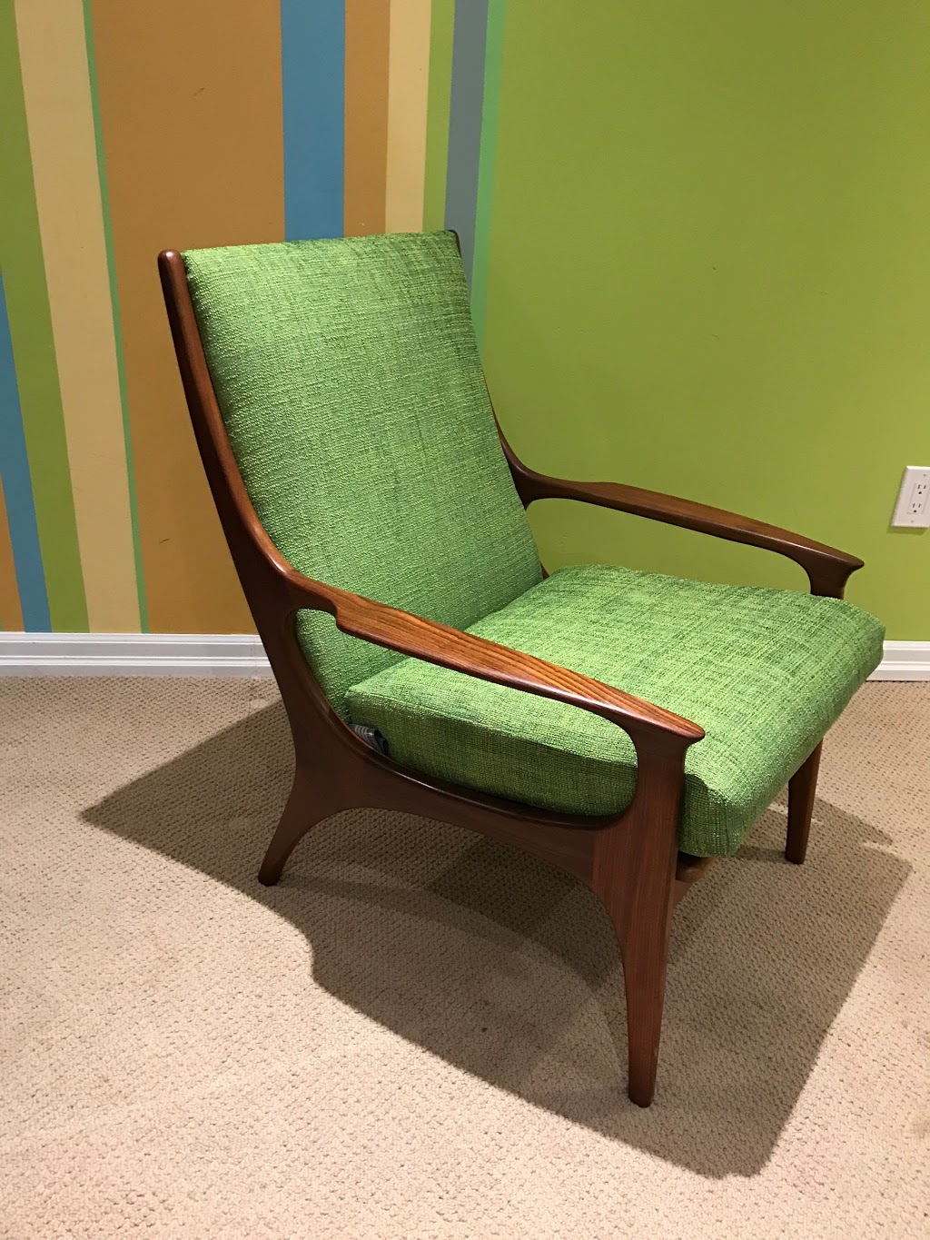 Green Wall Vintage | 5712 Frank Kenny Rd, Vars, ON K0A 3H0, Canada | Phone: (613) 864-7543