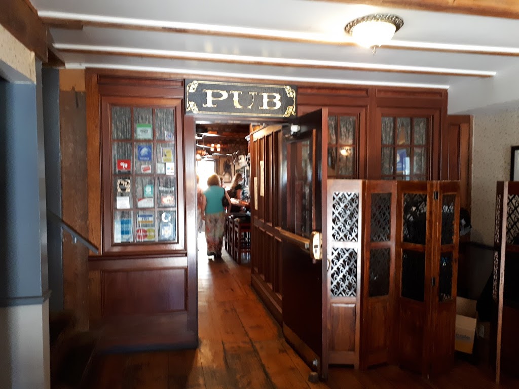 Mug & Anchor Pub Ltd | 643 Main St, Mahone Bay, NS B0J 2E0, Canada | Phone: (902) 624-6378