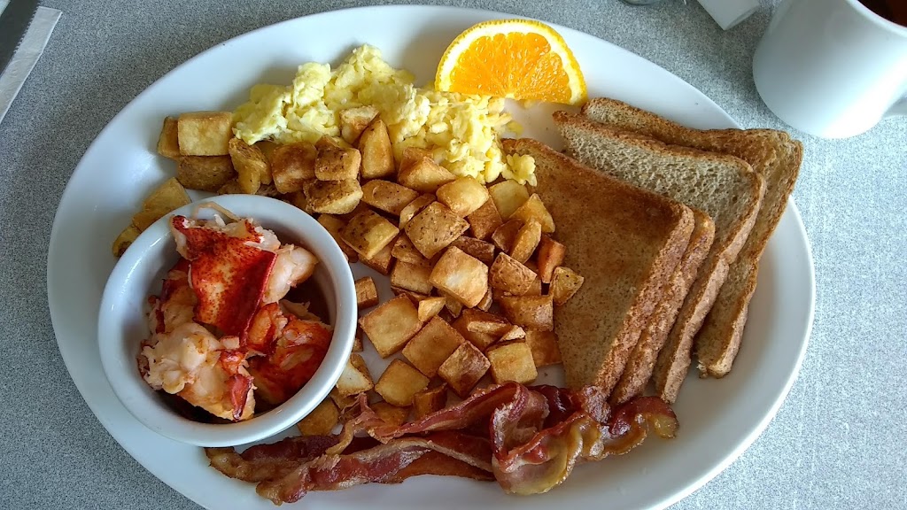 Red Cap Restaurant and Motel | 1034 Route 335 S, Middle West Pubnico, NS B0W 2M0, Canada | Phone: (902) 762-2112