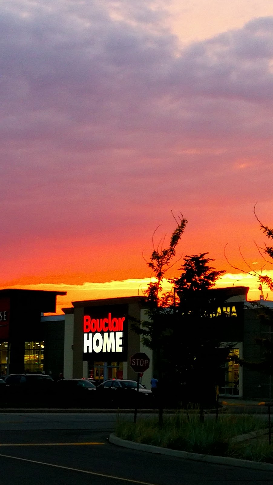 Bouclair Home | 2670 Erin Centre Blvd Unit 2, Mississauga, ON L5M 5P5, Canada | Phone: (905) 828-5781