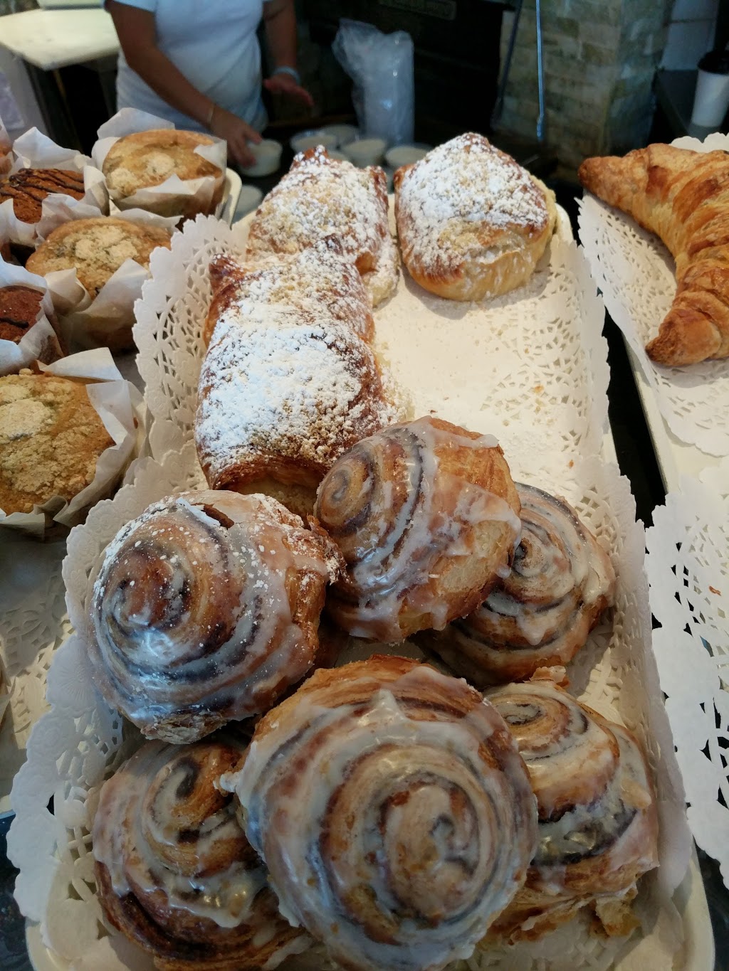 Cafe Sheli | 7700 Bathurst St, Thornhill, ON L4J 7Y3, Canada | Phone: (905) 762-0640