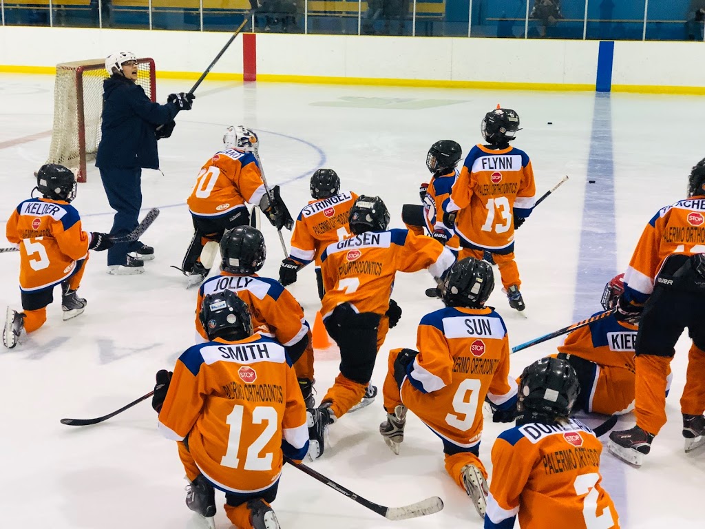 Maple Grove Arena | 2237 Devon Rd, Oakville, ON L6J 5Z8, Canada | Phone: (905) 338-4193