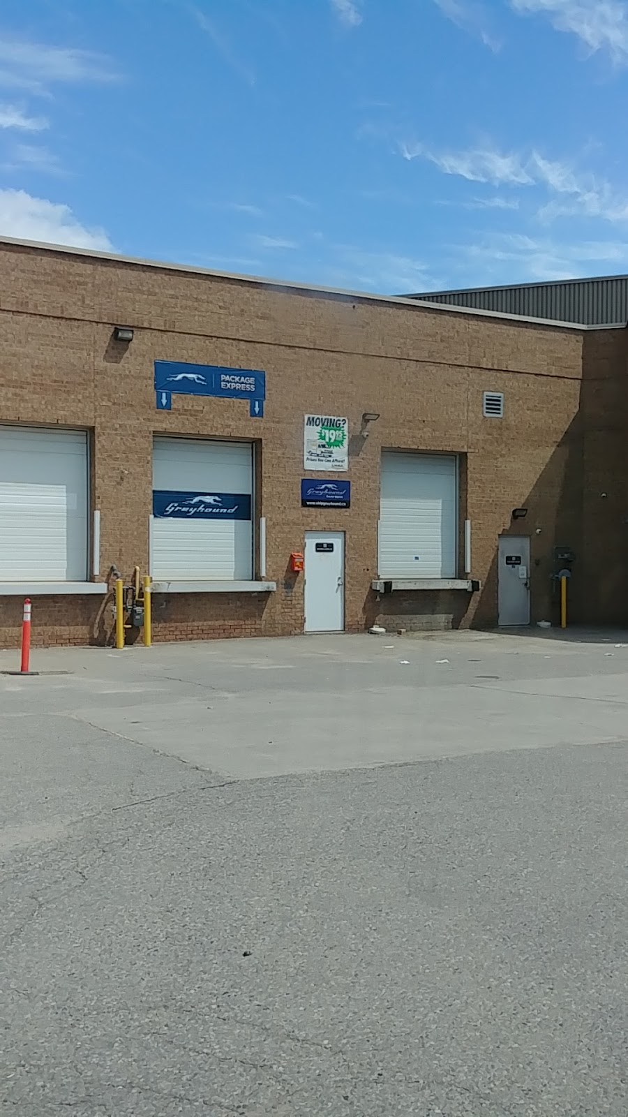 Greyhound Parcel Drop/Pickup Door 11 Around Back | Mississauga, ON L5T 2M9, Canada | Phone: (905) 670-1011