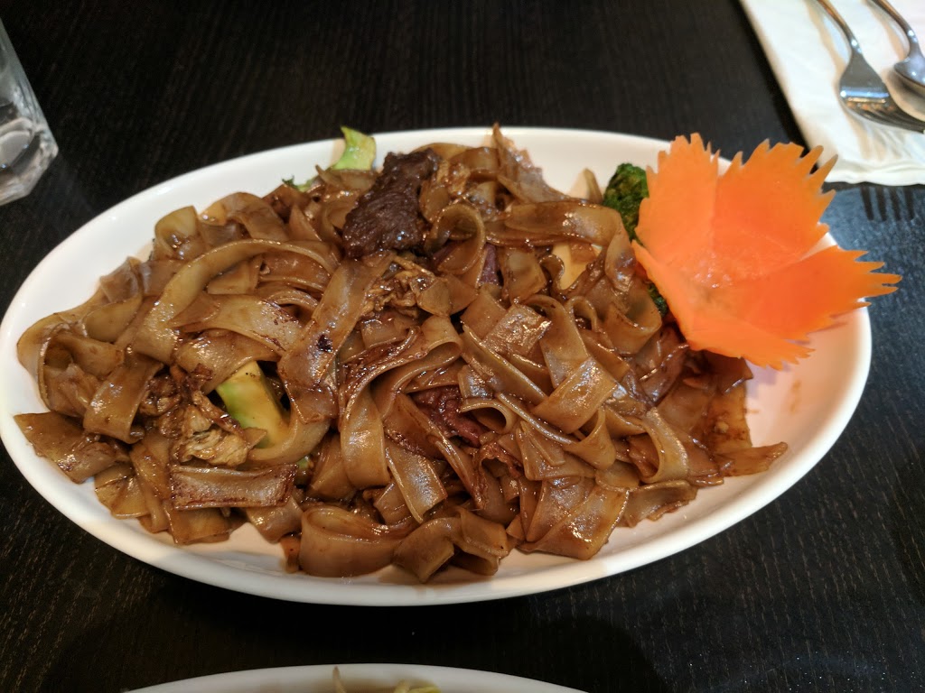 Bangkok Cuisine | 1500 Weber St E, Kitchener, ON N2A 2Y5, Canada | Phone: (519) 748-7676