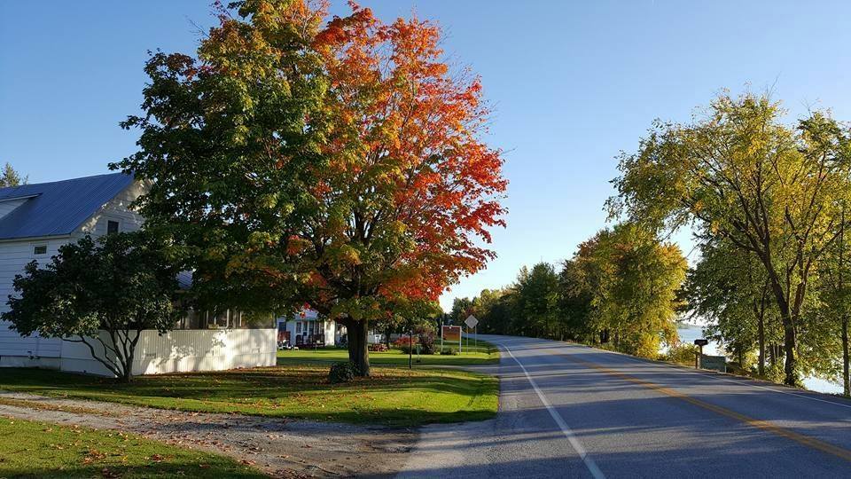 West Shores Cabins | 888 US-2, North Hero, VT 05474, USA | Phone: (802) 372-8832