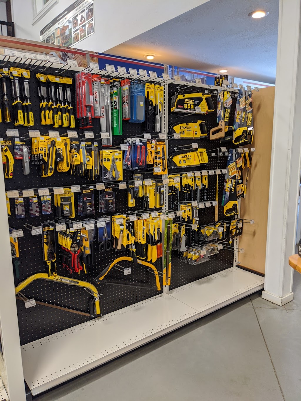 Wolf Creek Building Supplies | 5645 Wolf Creek Dr, Lacombe, AB T4L 1X4, Canada | Phone: (403) 782-1780